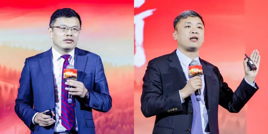 专业客户事业部销售总监李卫群与赵宏洋