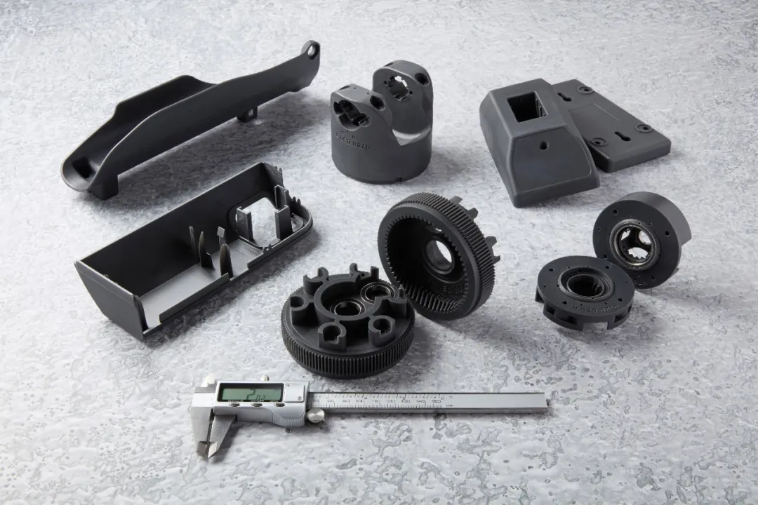 使用Formlabs Form4和配套工程树脂材料打印的零部件