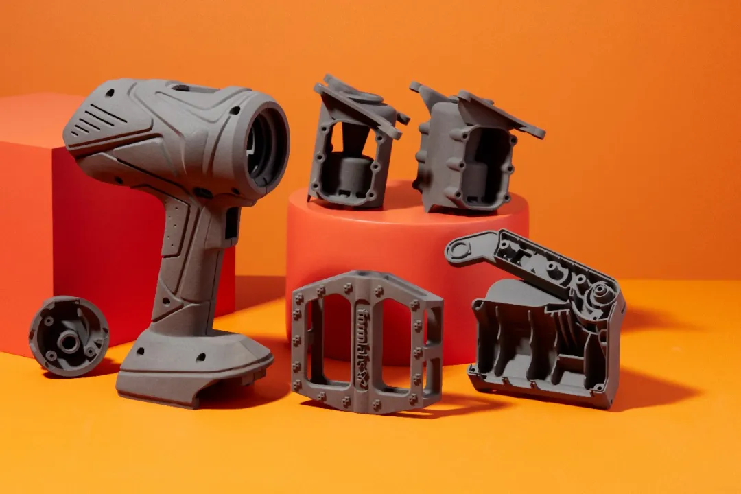 使用Formlabs Fuse 1+ 30W 和尼龙粉末打印的零部件