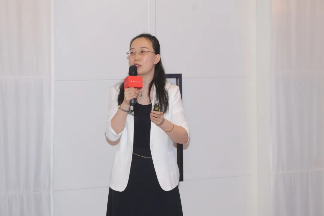 达索系统专业客户事业部续订业务销售总监赫慧敏 达索系统专业客户事业部续订业务销售总监赫慧敏