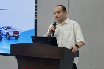 江淮汽车数字化中心丁总为本次研讨会致开幕辞