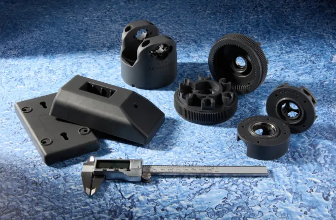 使用Form 4 SLA 3D打印机打印的零件 使用Form 4 SLA 3D打印机打印的零件