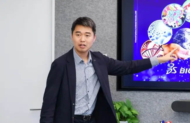 达索系统大中华区基础设施行业高级销售总监沈永然先生