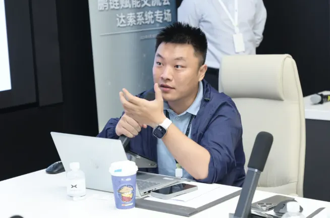 小鹏集团前瞻技术部专家周建鹏 小鹏集团前瞻技术部专家周建鹏