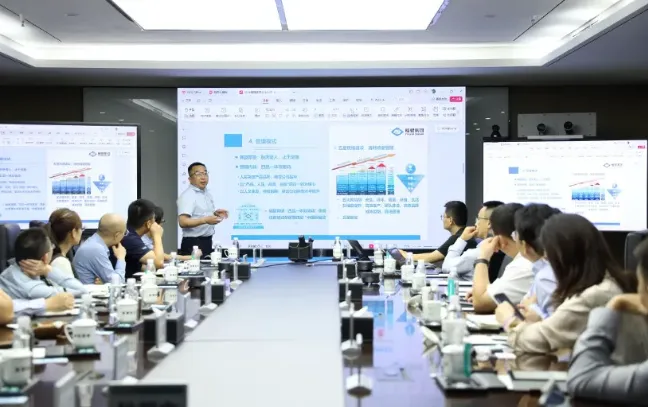 福耀集团、海信视像双方技术与管理代表依次发言 福耀集团、海信视像双方技术与管理代表依次发言