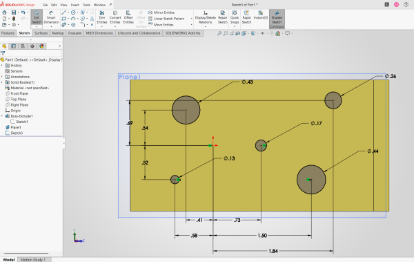 最终得到完全定义的 SOLIDWORKS 草图。 最终得到完全定义的 SOLIDWORKS 草图。