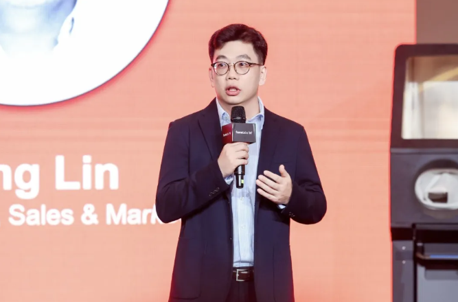 Formlabs形朗中国区销售市场负责人林榕现场分享