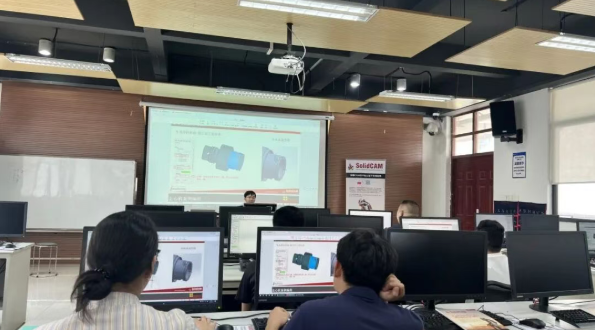此次培训不仅为行业用户提供了学习交流的平台，也进一步促进了CAM软件技术与实际制造需求的结合