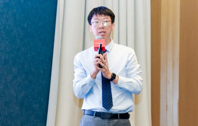 达索系统专业客户事业部仿真产品技术顾问 刘敦远 达索系统专业客户事业部仿真产品技术顾问 刘敦远