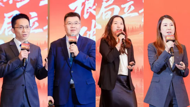 达索系统专业客户事业部高级技术经理安锐明、教育业务销售经理窦强、销售运营高级经理吴弘及合作伙伴管理与发展高级经理颜丽尧 达索系统专业客户事业部高级技术经理安锐明、教育业务销售经理窦强、销售运营高级经理吴弘及合作伙伴管理与发展高级经理颜丽尧