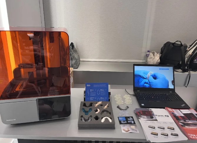 Formlabs形朗亮相香港牙科技术员学会年度学术会议，分享